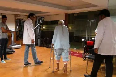 Best Doctors for Knee Hip Shoulder Joint Replacement in India, Best Hospital for Joint Replacement in India, Lowest Cost of Joint Replacement in India